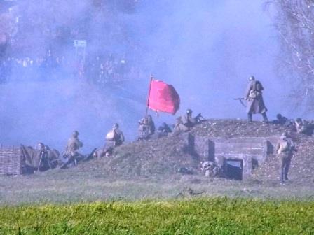Реконструкция «Москва за нами. 1941» собрала около десяти тысяч гостей
