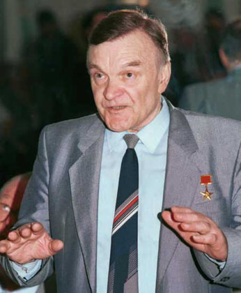 РВИО поздравит Юрия Бондарева с 90-летием