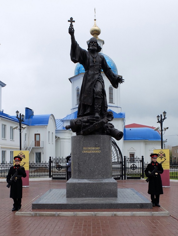 Памятник полковому священнику открыт в Малоярославце