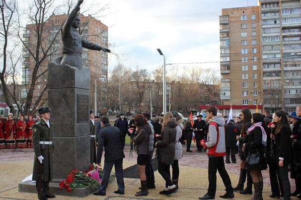 Памятник Александрову открыт в Рязани