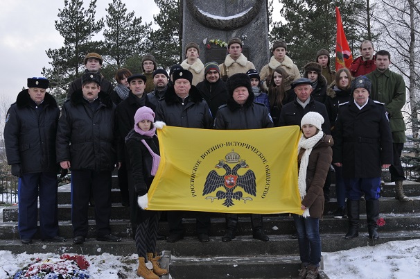 Защитникам Ленинграда возложили цветы в День Неизвестного Солдата