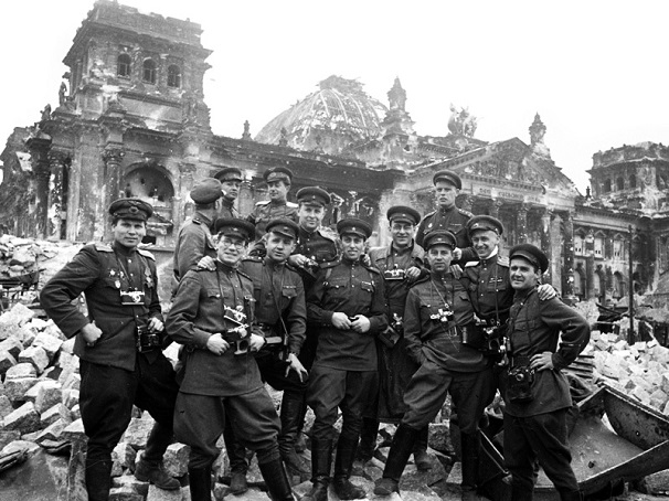 В Москве открывается фотовыставка «БЕРЛИН 1945. Победа в фотографиях фронтового корреспондента А. Архипова»