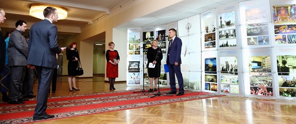 В Госдуме ко Дню работника культуры открыта выставка