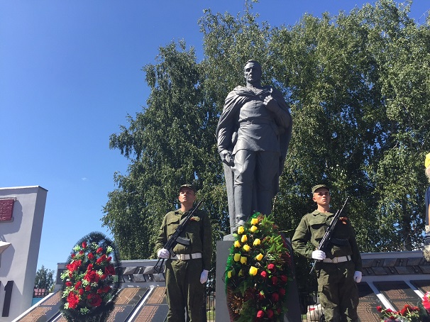В Тамбовской области открыт памятник Советскому Солдату
