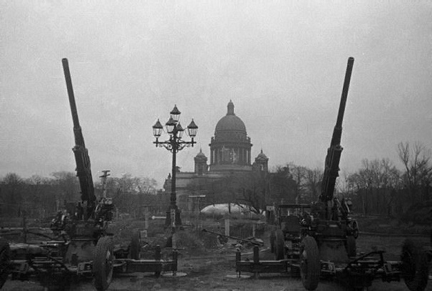 «Выстоял. Сражался. Победил»: круглый стол, посвященный 72-ой годовщине освобождения Ленинграда от блокады