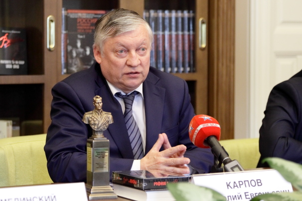 Анатолий Карпов стал почетным членом РВИО