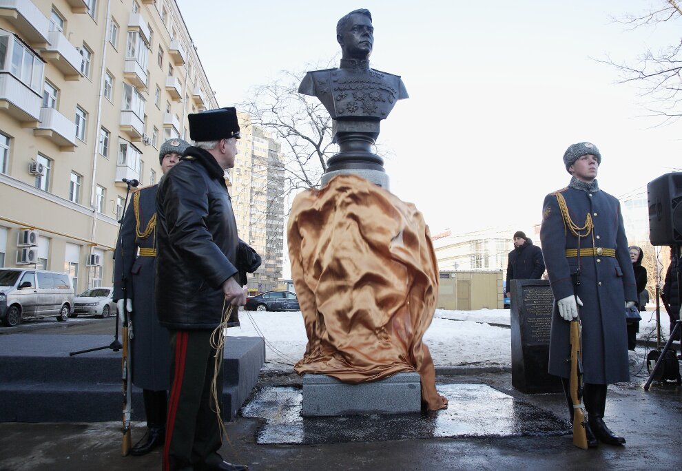 Бюст Маршалу Советского Союза Александру Василевскому открыт в Москве