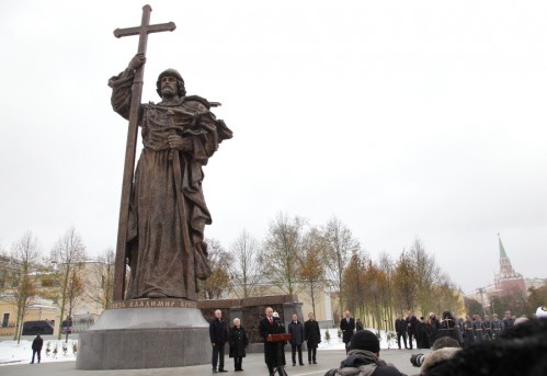 Москвичи назвали памятник князю Владимиру лучшим в 2016 году