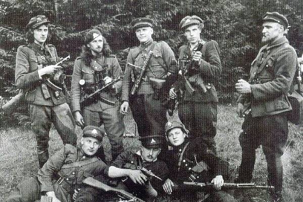 Кому они «братья»?