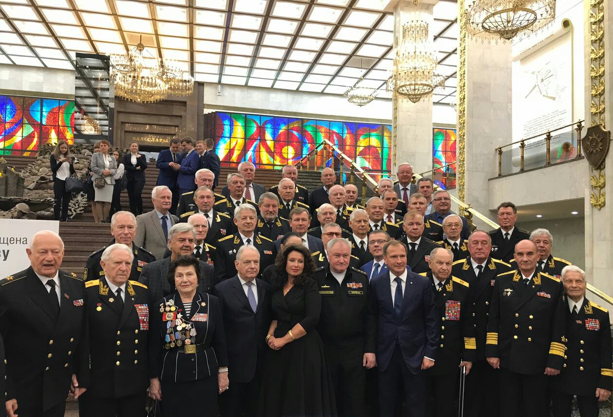 Бесценный дар от семьи «Адмирала устрашающей эффективности»
