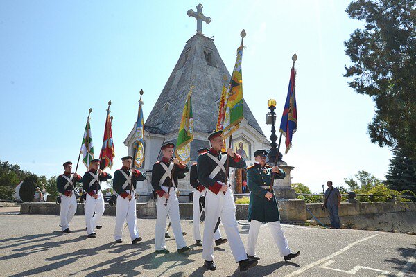 В Севастополе почтили память героев Крымской войны