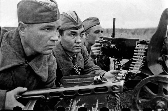 13 октября 1942 года войска СССР разбили фашистов в одном из районов Сталинграда