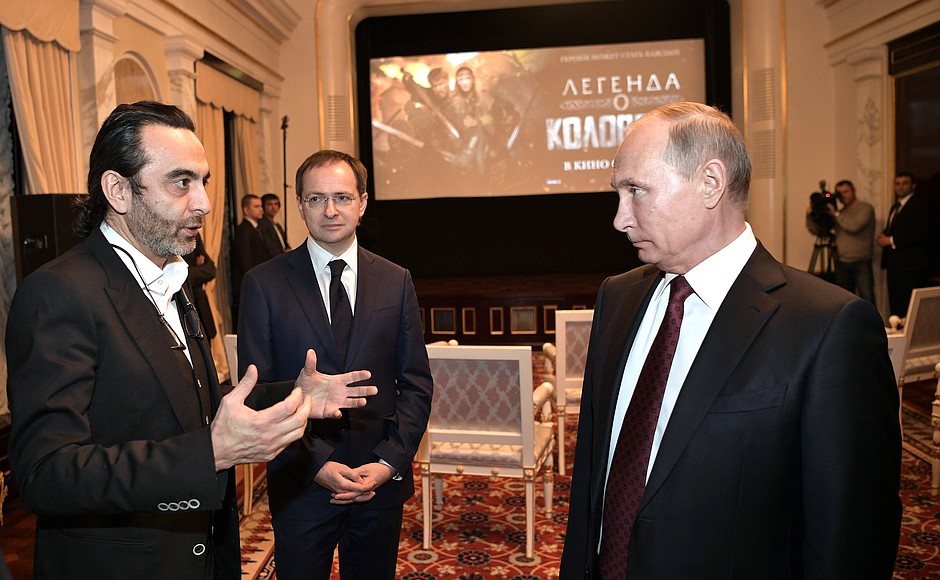 Владимир Путин посмотрел новый российский фильм «Легенда о Коловрате»