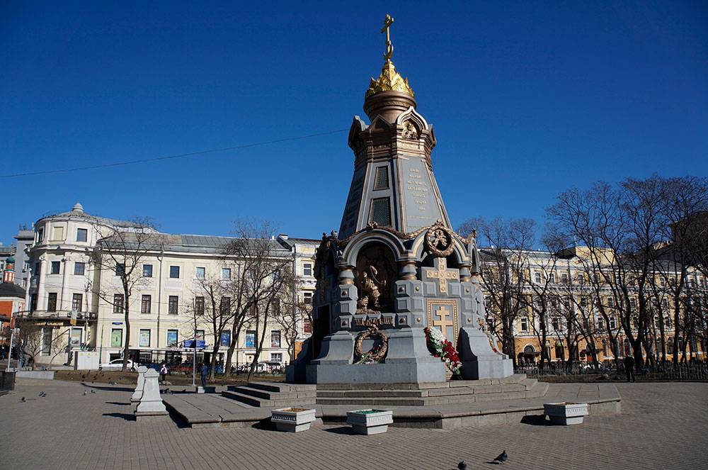 03.03.2018. Москва. Церемония возложения цветов к памятнику «Гренадёрам, павшим под Плевной»