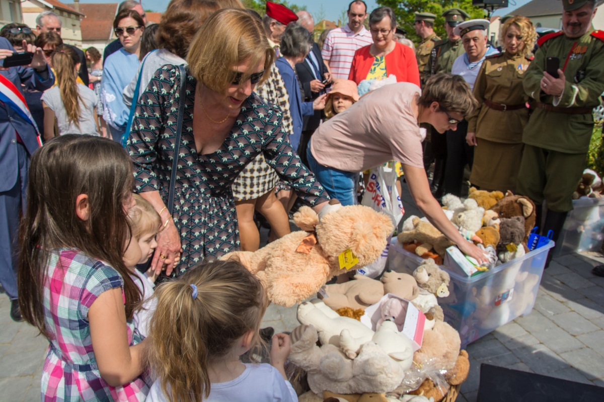 Teddy Bears from France will go to orphanage in Ufa
