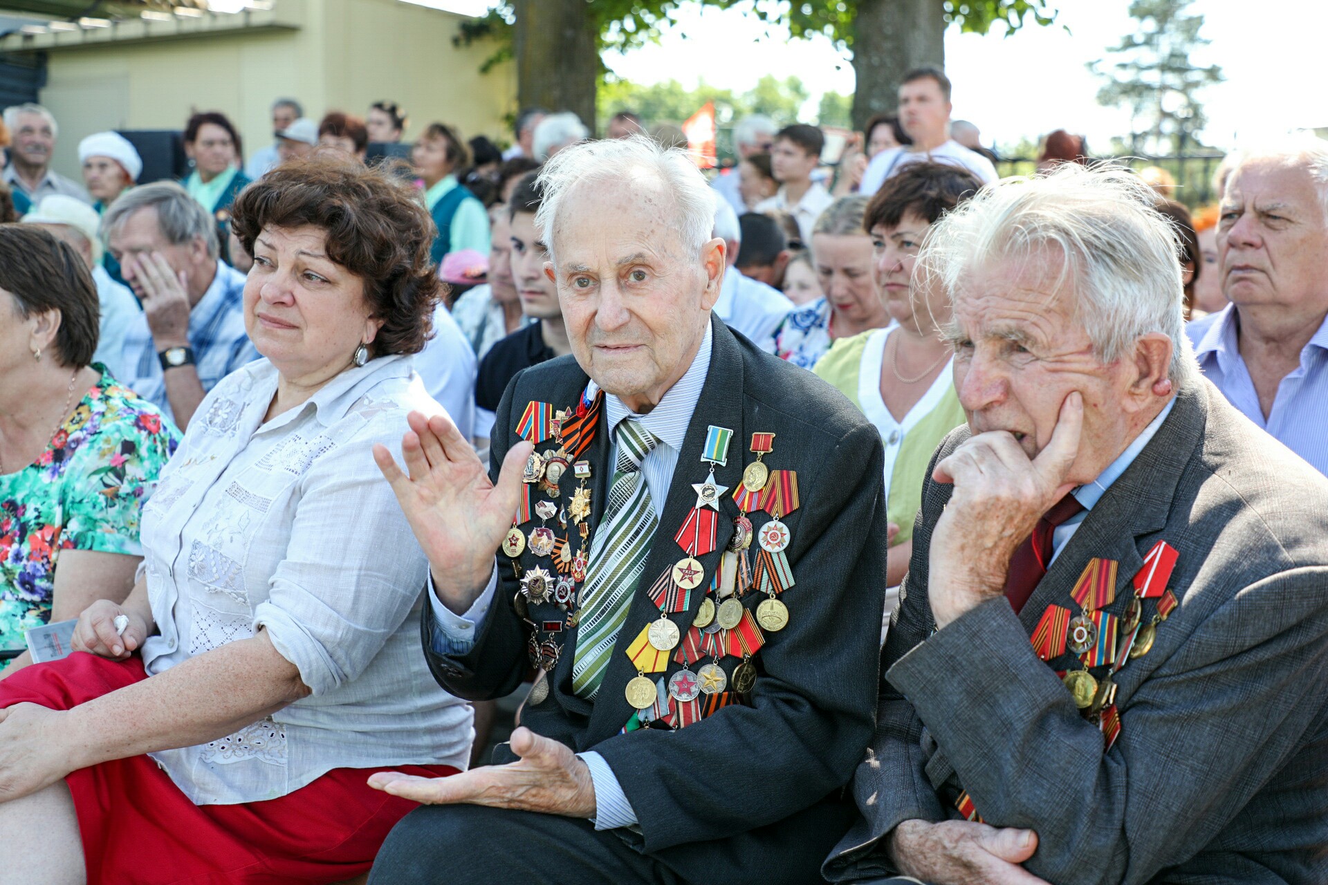 К 75-й годовщине первого салюта в Великой Отечественной войне