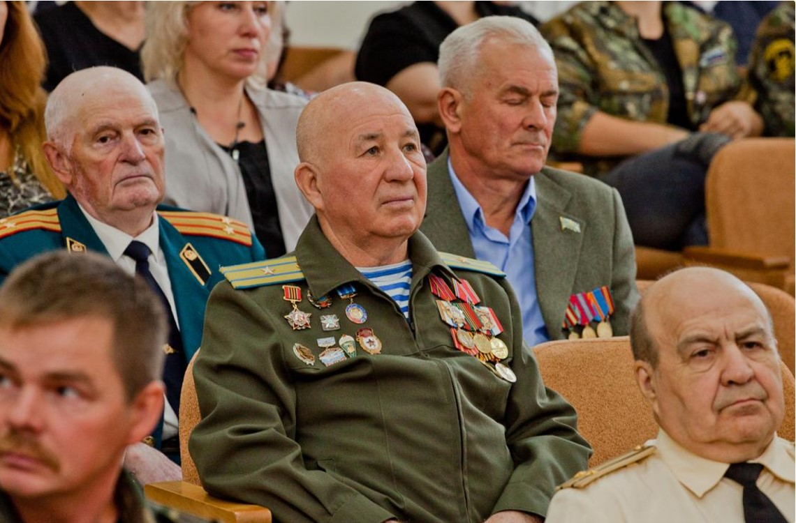 Слет поисковиков из городов воинской славы открылся в Великом Новгороде