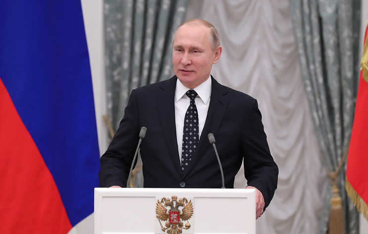 Владимир Путин отметил госнаградами деятелей культуры и искусства