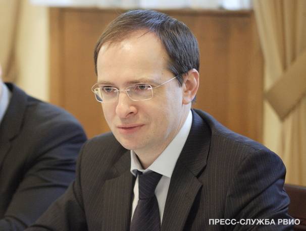 Владимир Мединский предложил присвоить аэропортам имена деятелей отечественной культуры