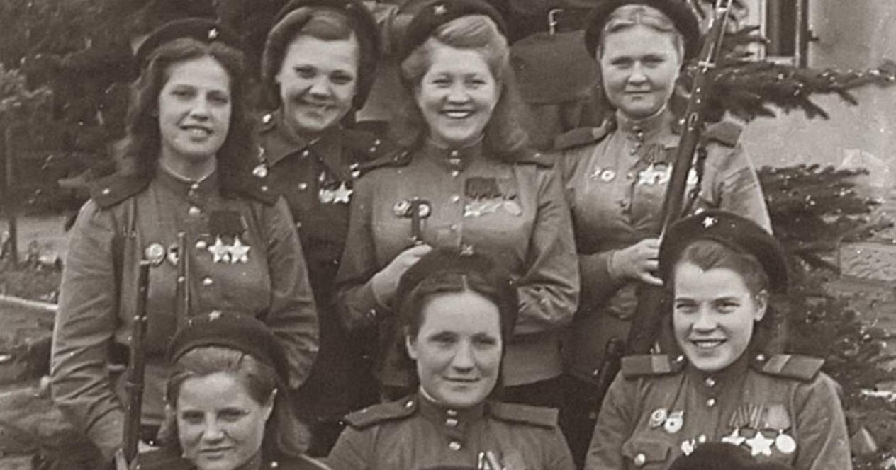 Женщины на защите Родины