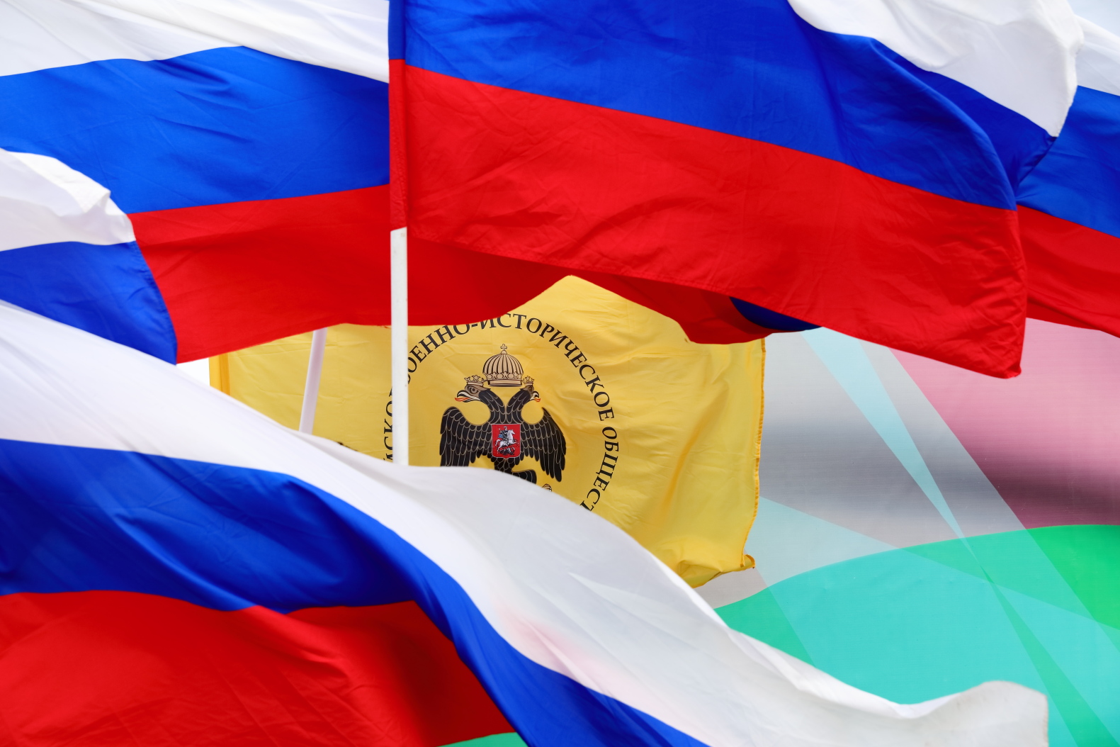 Празднование Дня Государственного флага РФ пройдет на 20 площадках Москвы