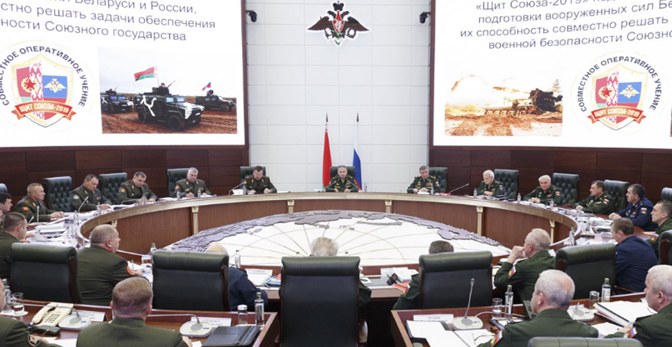 Выставку об освободительной миссии Красной Армии представили в Минобороны