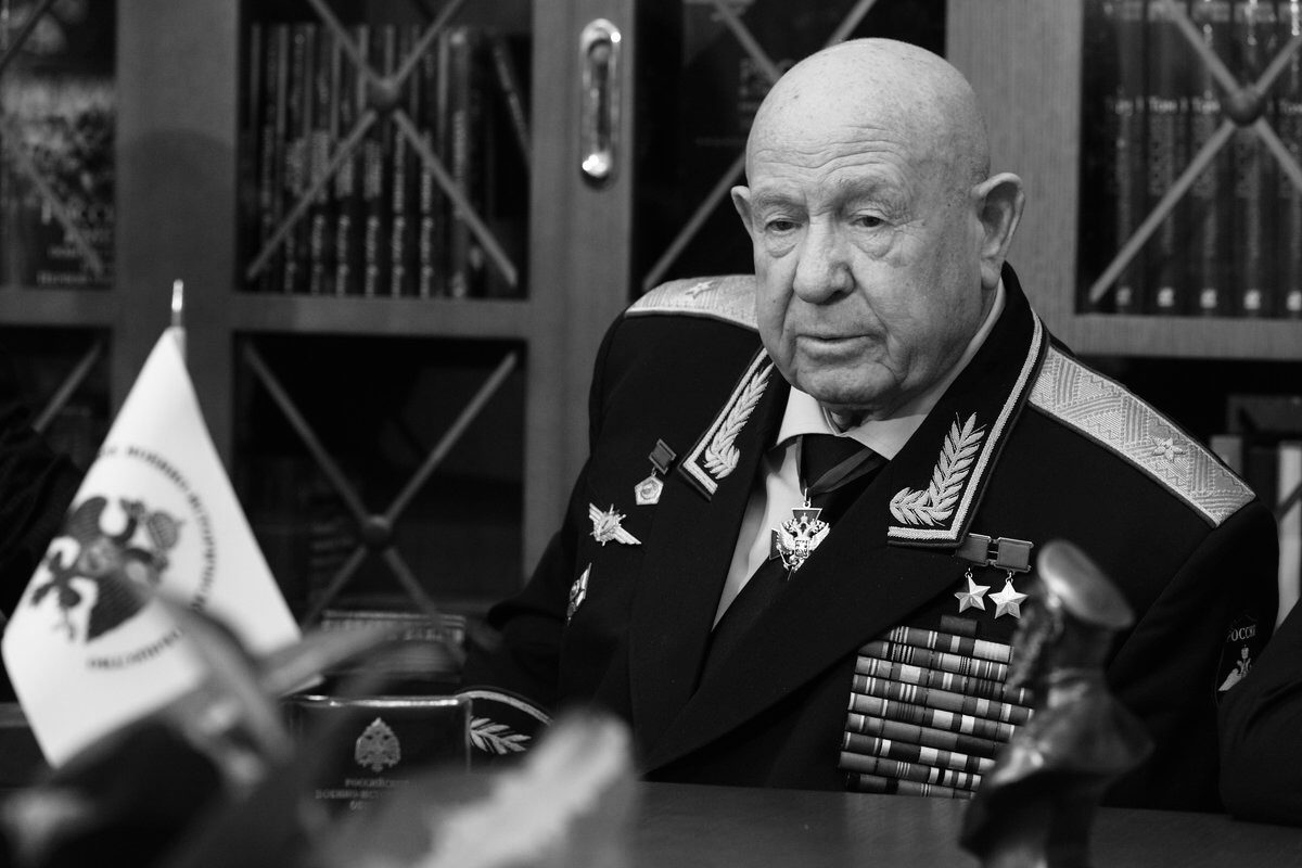 Владимир Мединский выразил соболезнования родным Алексея Леонова