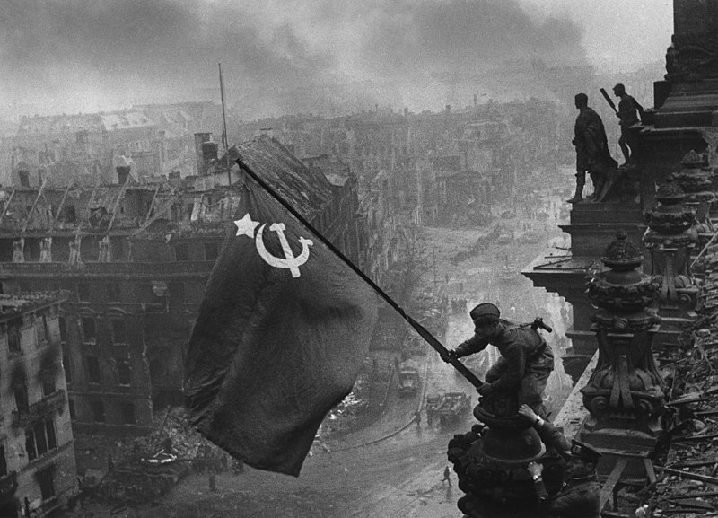 Объявлен конкурс на проект памятного знака «Зарождение Знамени Победы»