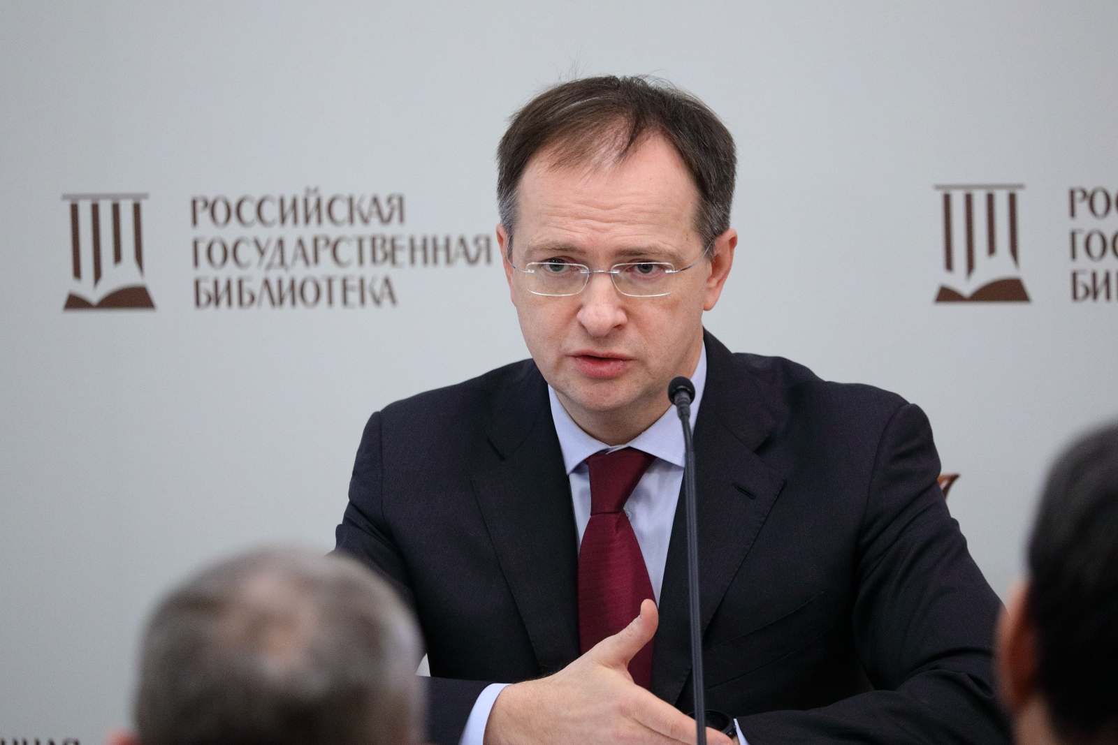 Владимир Мединский: из фальшивого прошлого нельзя извлечь урок