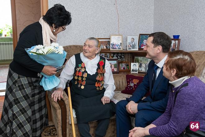 Легендарной «Регулировщице в Берлине» Марии Лиманской вручили юбилейные награды