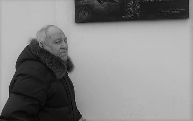 Ушел из жизни писатель Виктор Махов