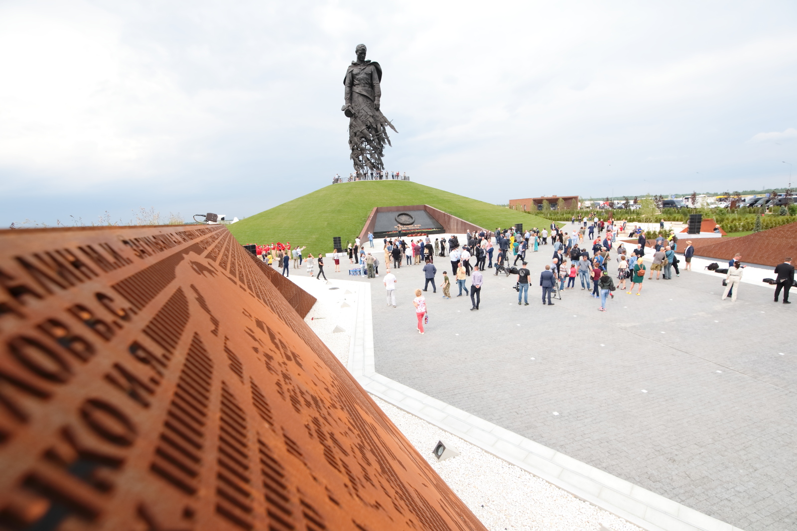 Сбор фотографий для Ржевского мемориала продолжается