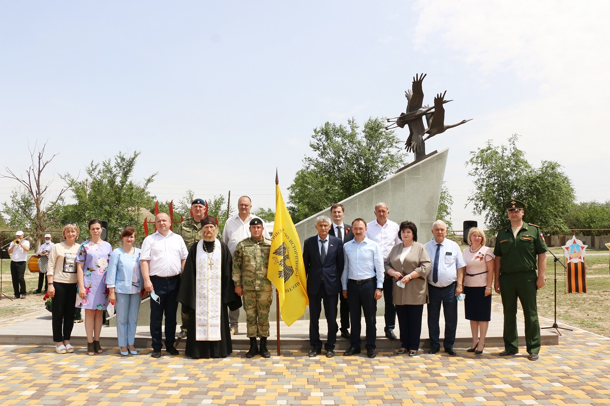 На Ставрополье открыли мемориал воинам-освободителям