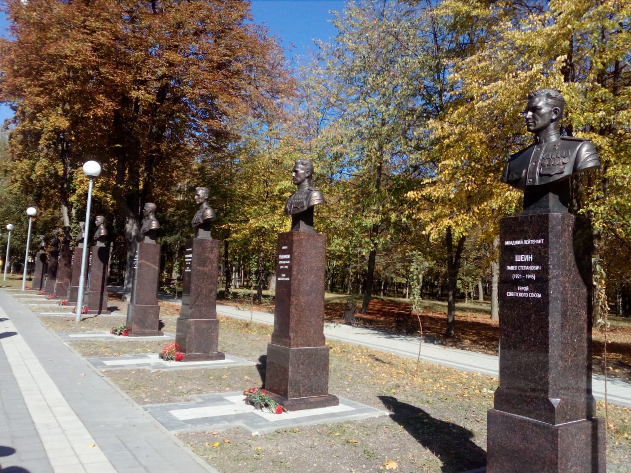 В Ессентуках открыли Аллею Героев
