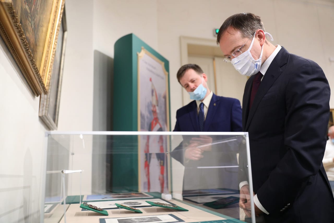 Владимир Мединский посетил выставку «Суворов. К 290-летию со дня рождения»