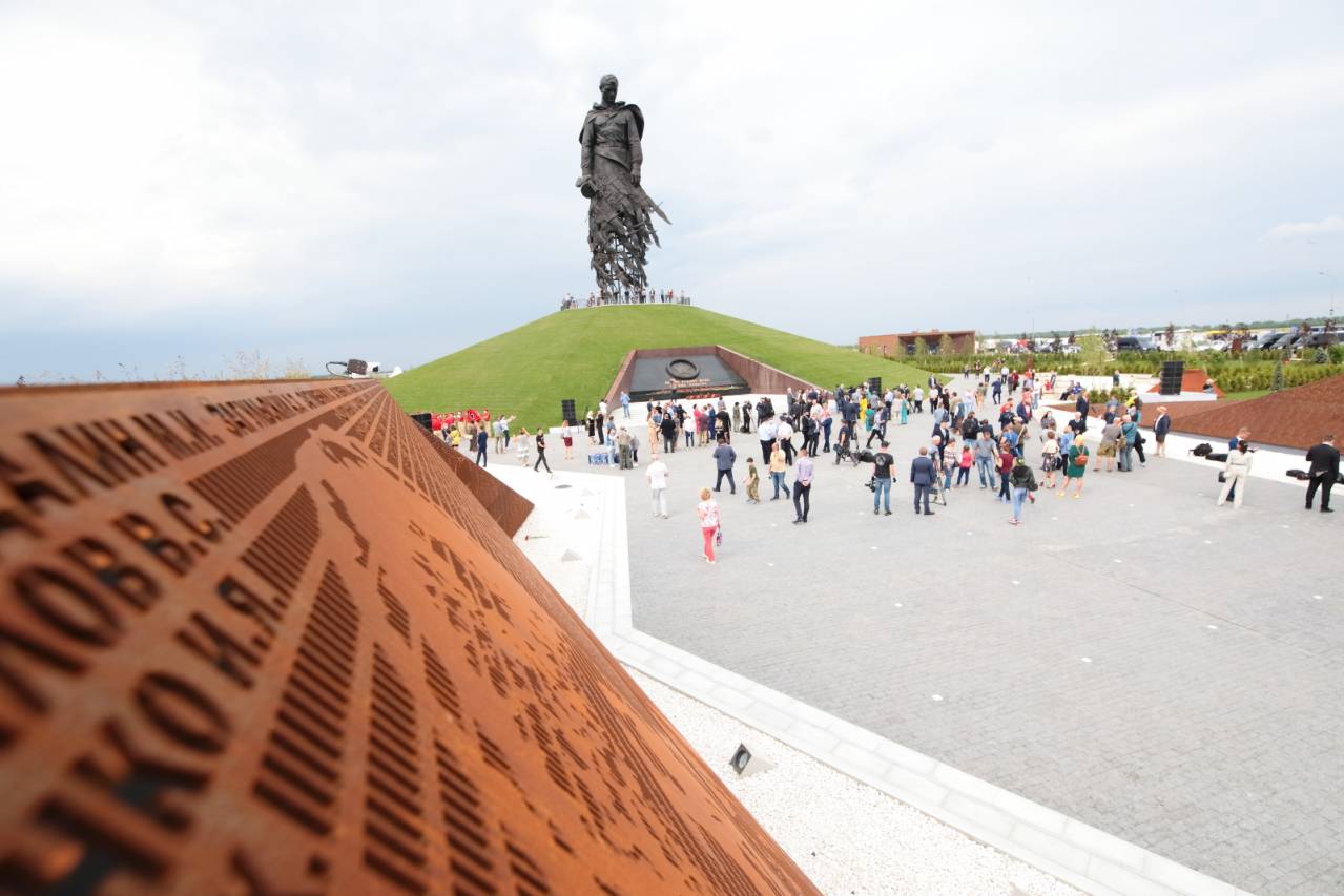Ржевский мемориал Советскому солдату посетило свыше 300 тысяч человек