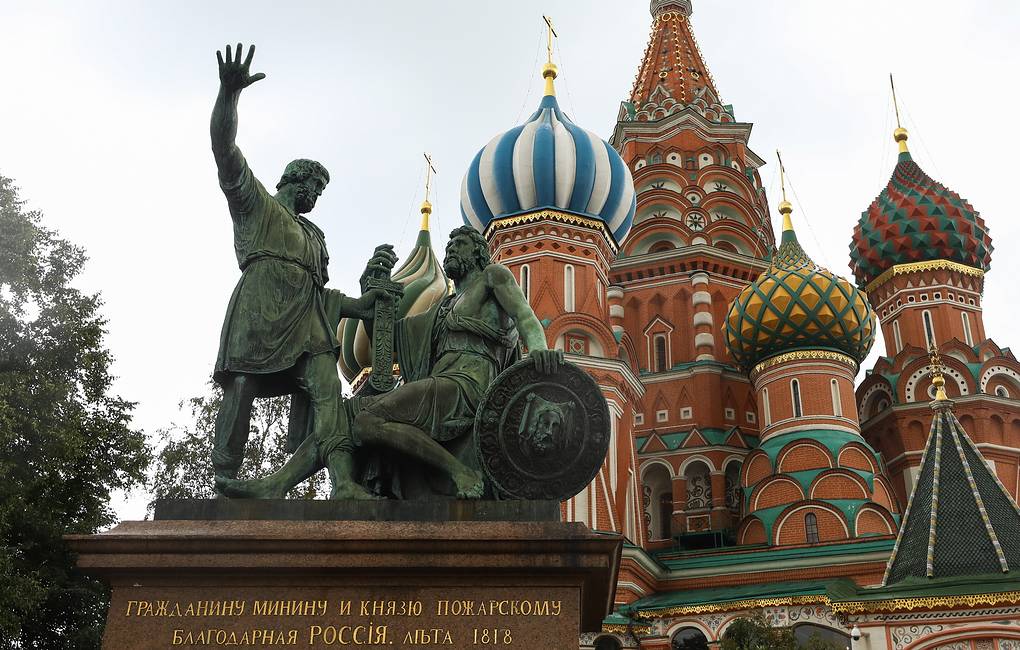 Москва. Брифинг, посвященный началу реставрации памятника Минину и Пожарскому