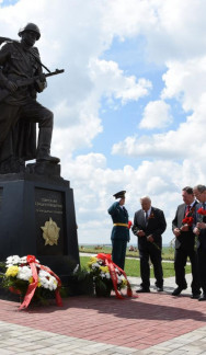 Памятник Советскому Солдату-Победителю в Курской области
