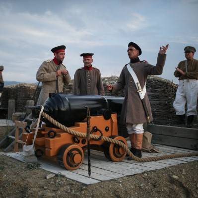 Более 800 реконструкторов приняли участие в Крымском военно-историческом фестивале