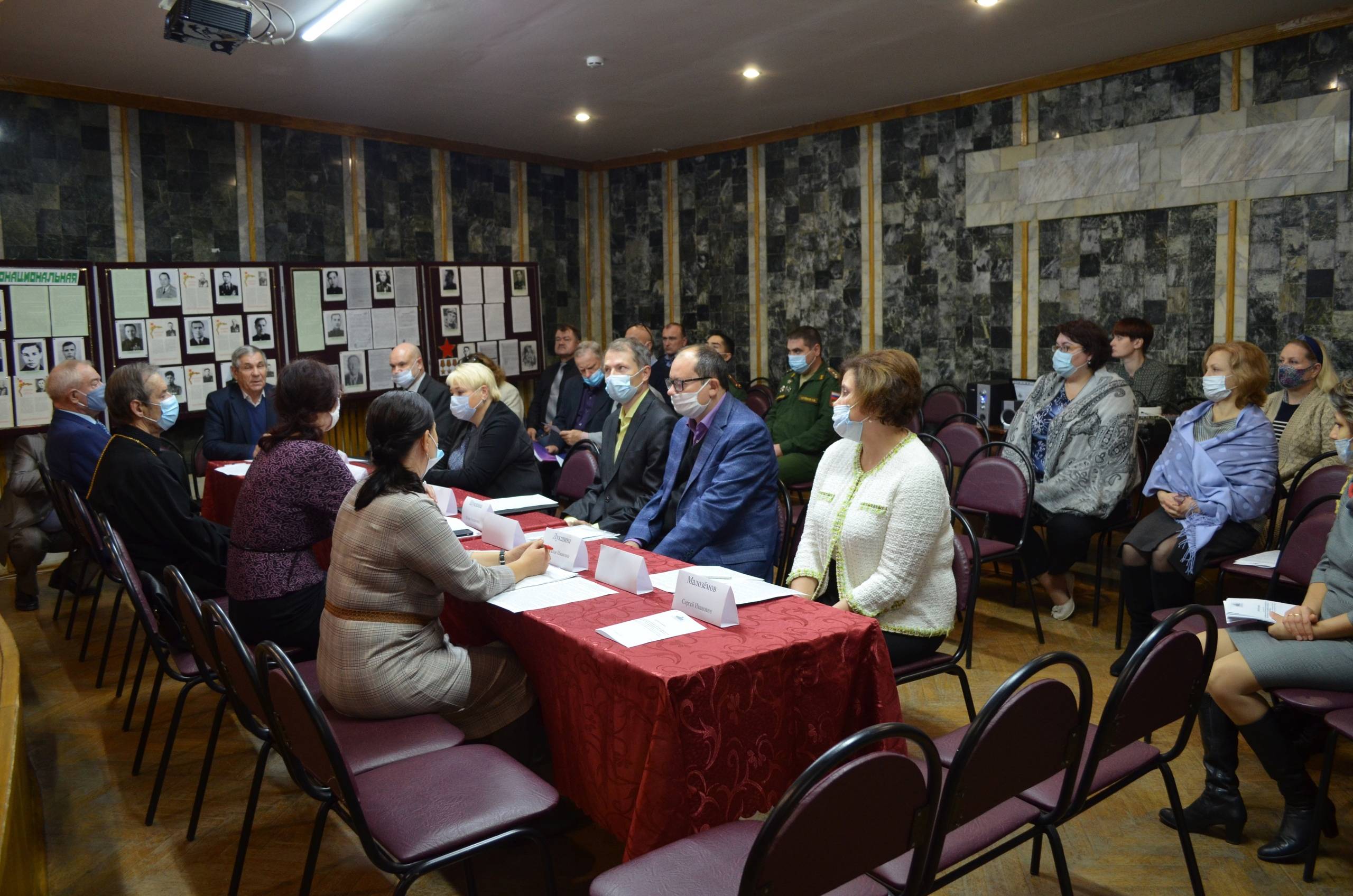 Круглый стол «Духовно-нравственное воспитание детей и молодежи на традициях российского патриотизма»