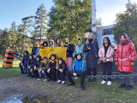 ПУТЕШЕСТВУЯ, ЗНАКОМИМСЯ С ИСТОРИЕЙ РОДИНЫ: члены клуба «Юный патриот» РО РВИО СК по горным тропам Кавказа