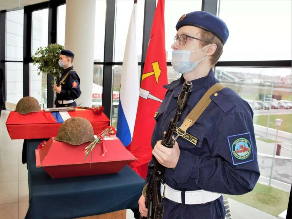 В парке «Патриот-Тула» поисковики передали останки двух бойцов Красной Армии на их малую родину