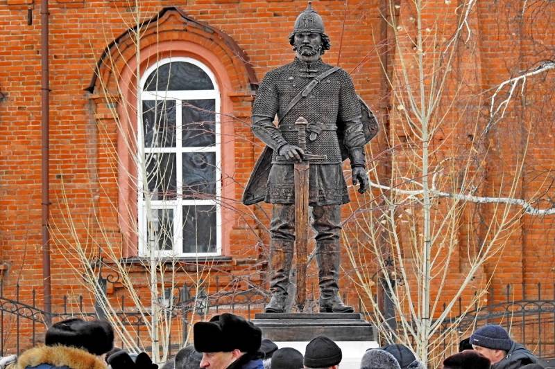 В Кургане открыли памятник святому князю Александру Невскому