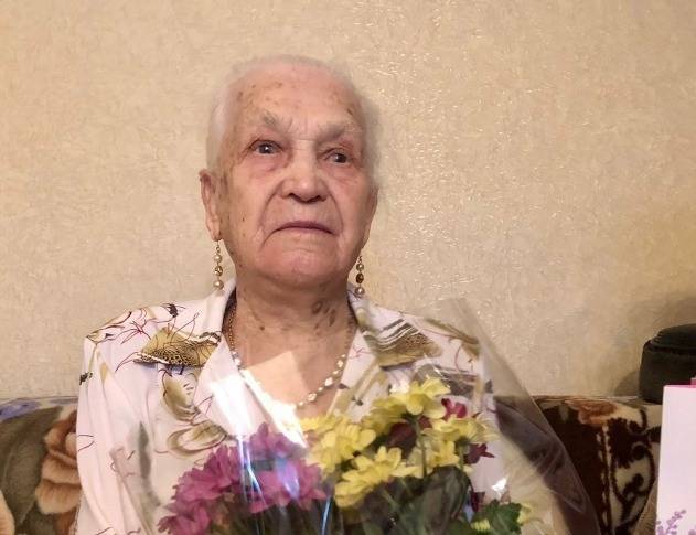 Председатель УРО РВИО Игорь Петрищев поздравил жительницу Ульяновска Анну Прокопьевну Якимчук воевавшую на пяти фронтах ВОВ со столетним юбилеем