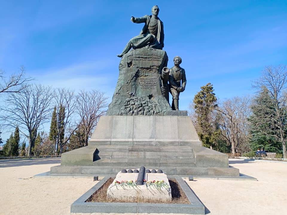 В Севастополе почтили память адмирала Корнилова