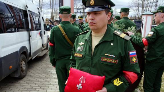 В Ярославской области прошли церемонии прощания с сапёрами, погибшими на Донбассе
