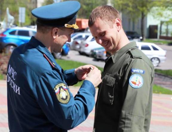 НАГРАДЫ МЧС ВРУЧЕНЫ КУРЧАТОВСКИМ ПОИСКОВИКАМ