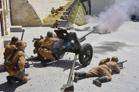 Севастополь - День Победы и День Освобождения