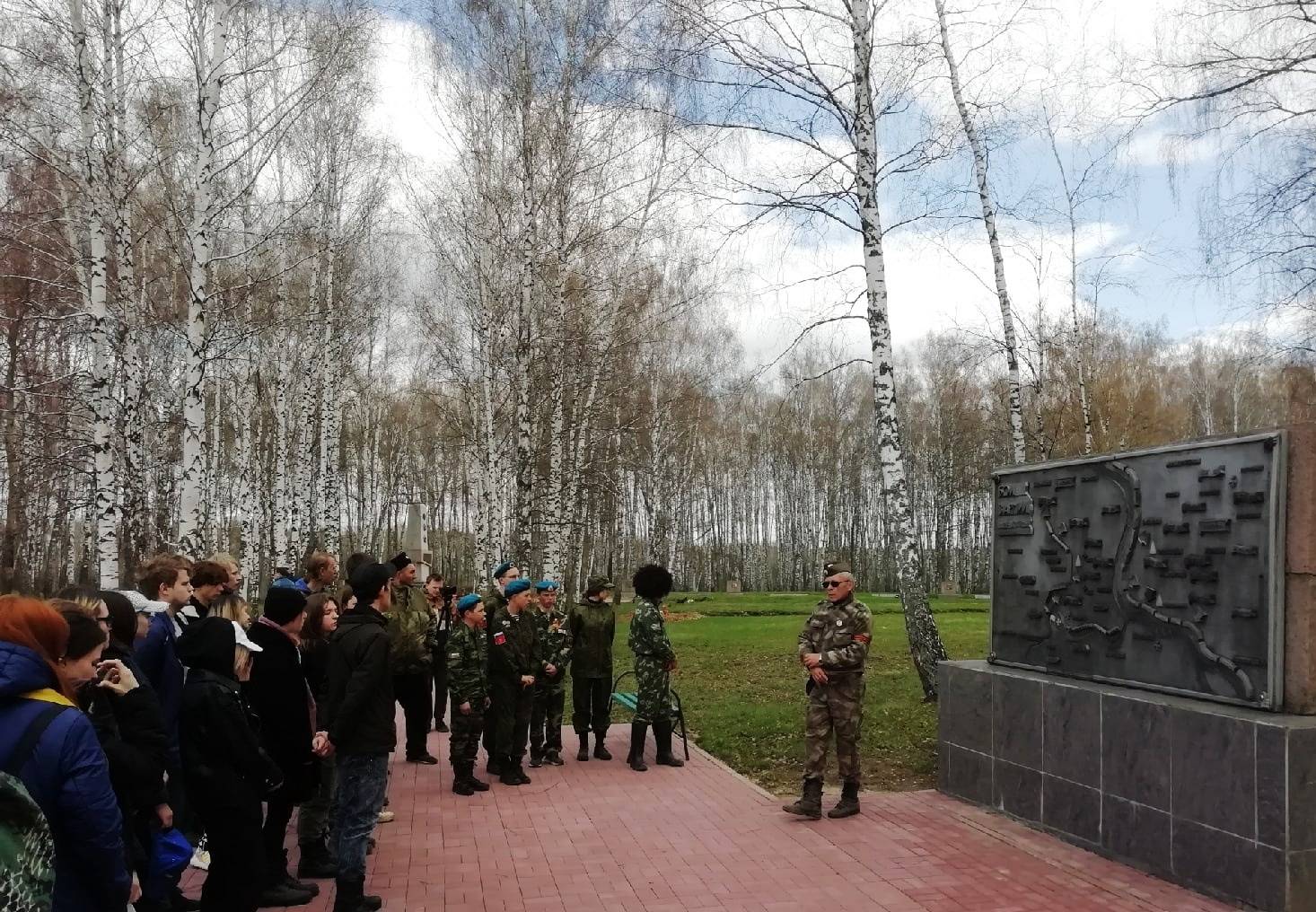 По местам боев кровопролитных