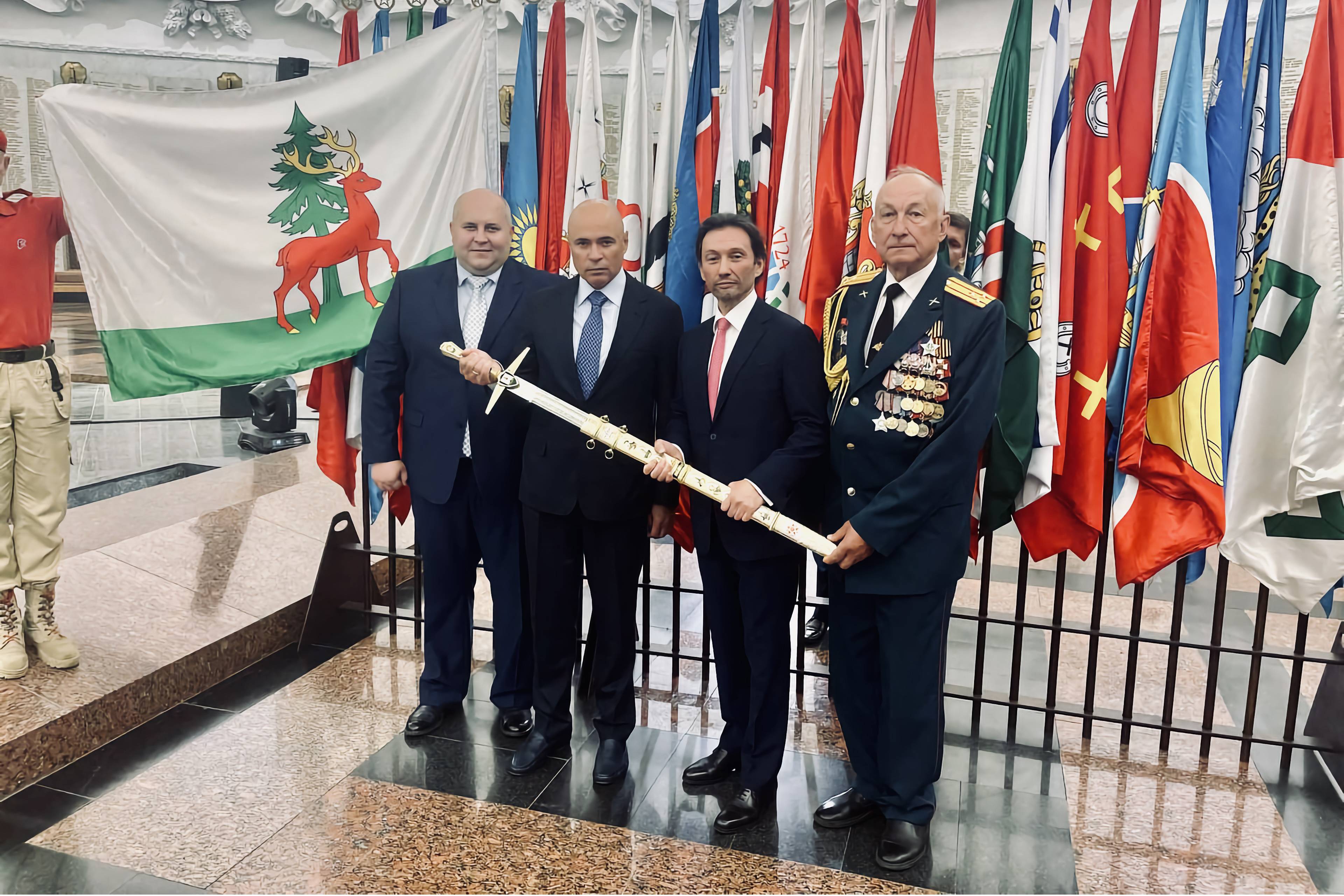 Елец в Липецкой области получил памятный «Меч Победы»